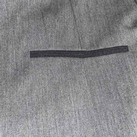 Tahari 14W Gray 2 button blazer BRAND NEW - Performance Fabric. Excellent! - Picture 7 of 9